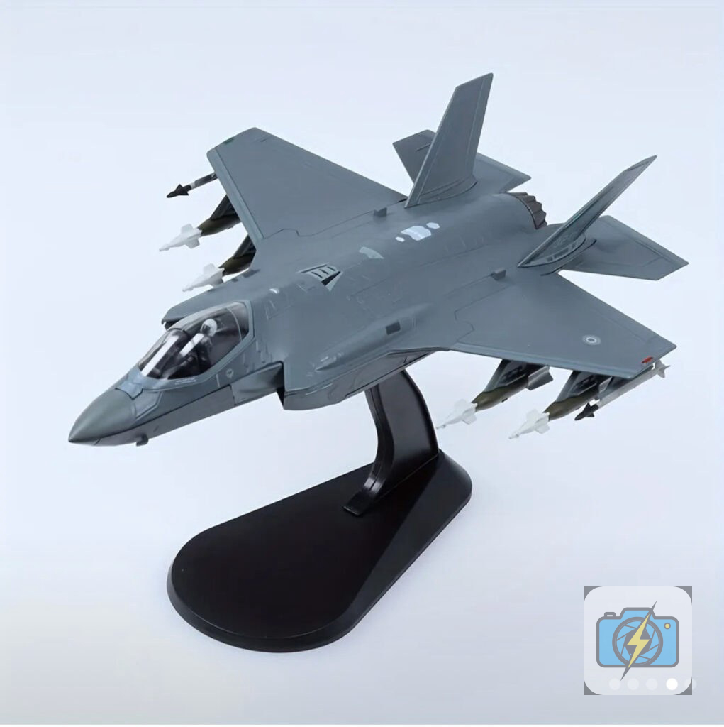 Air Force 1 Model Co. / Hobby Master, F-35I Adir, 1:72 Scale Diecast, Israeli Air Force (IAF) Variant, with Display Stand and Weapons Load