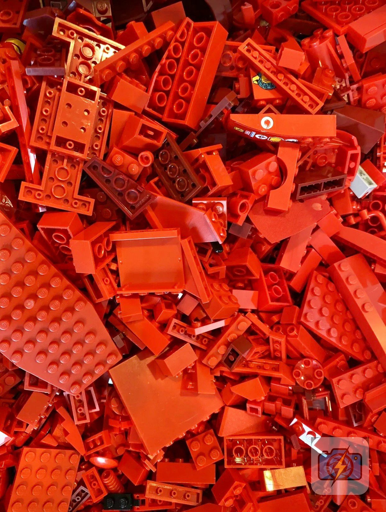 LEGO, Bulk Red Bricks & Parts Lot (Mixed)